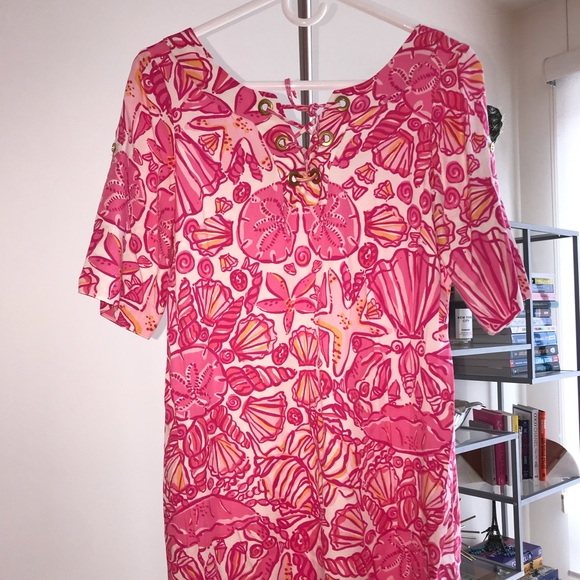 Lilly Pulitzer patterned 3/4 sleeve dress💕 - Picture 1 of 4